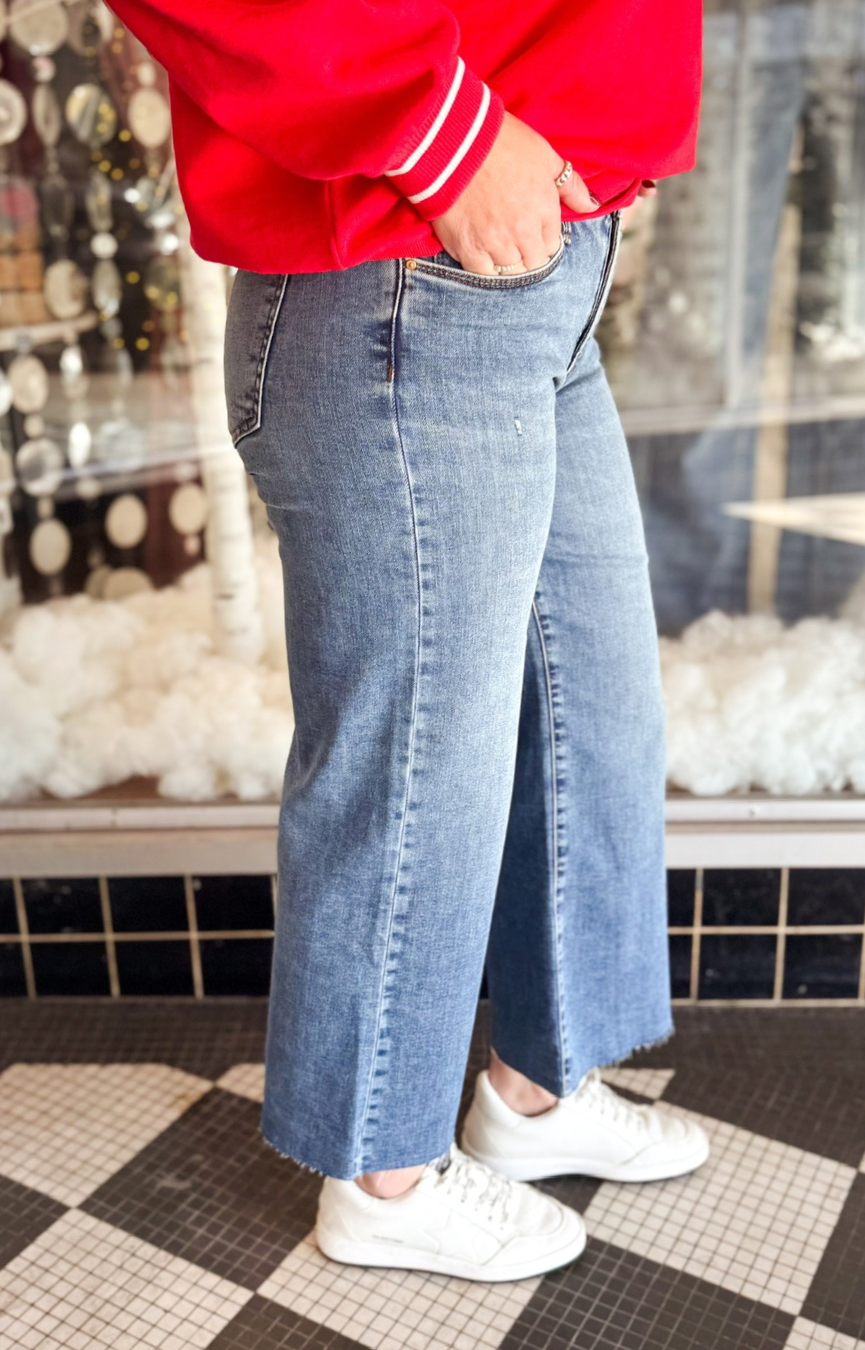 Meg HR Fab Ab Wide Leg Jeans- Regent