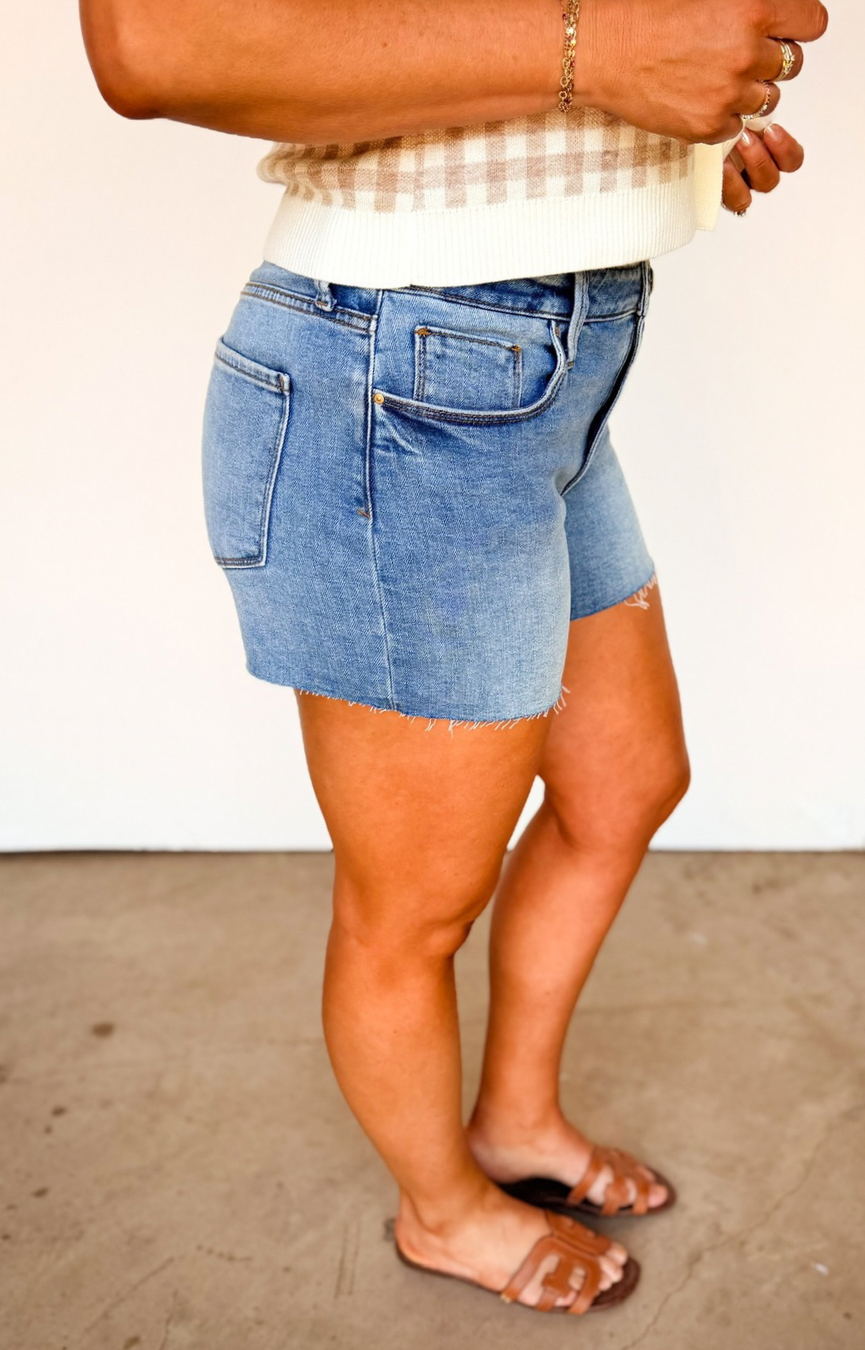 Jenny HR Kick Short