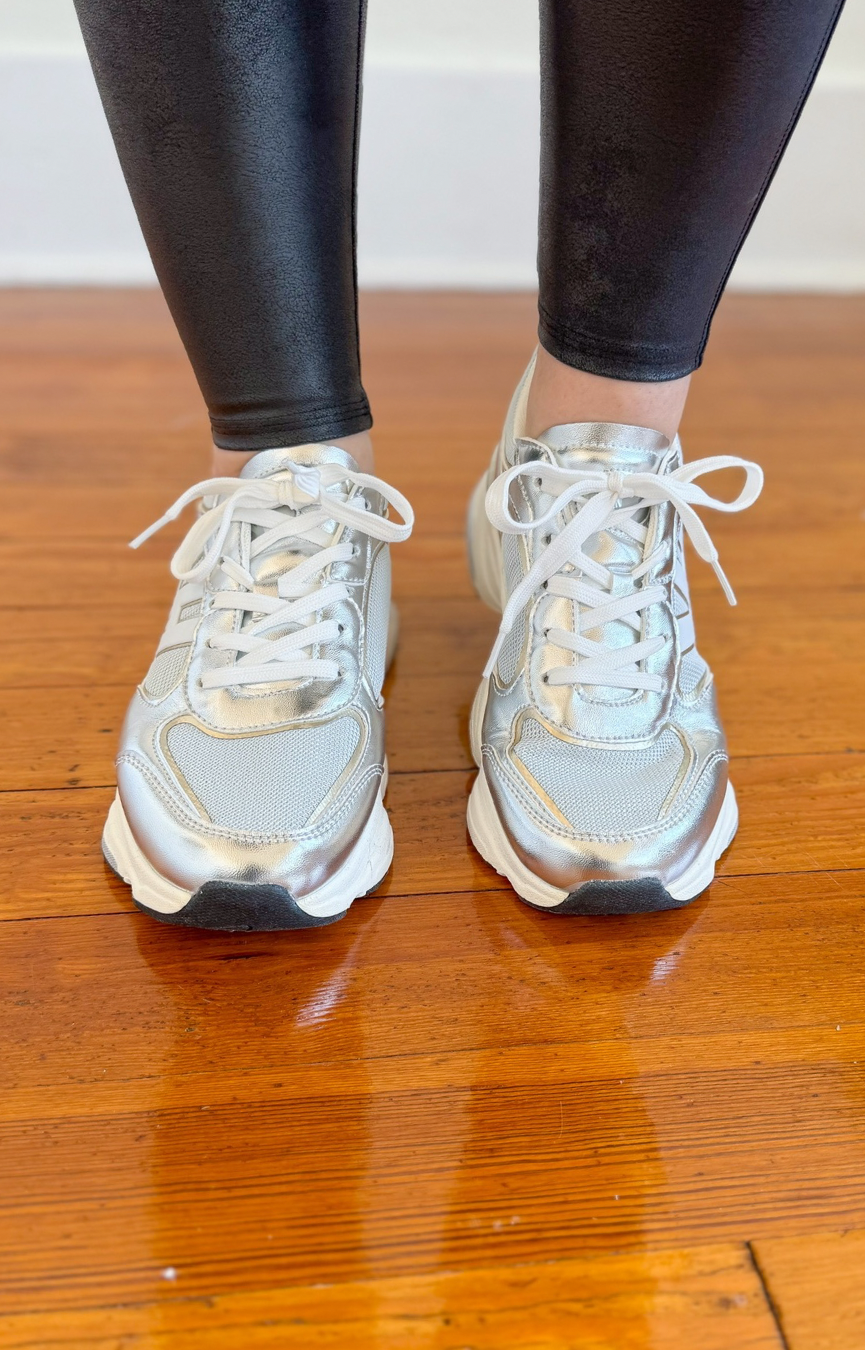 Dash 13- Washed Silver/Gold Sneaker