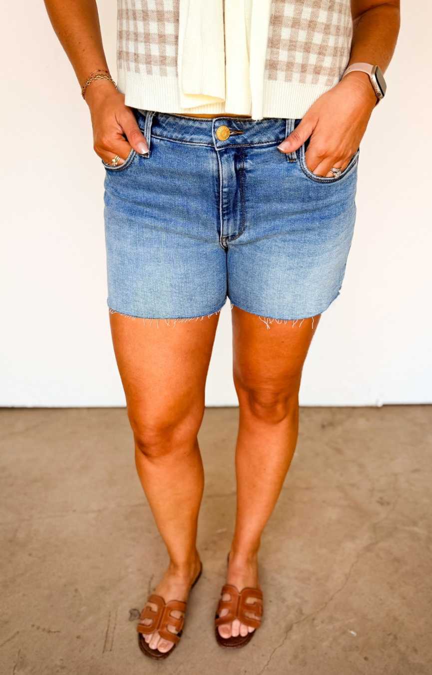 Jenny HR Kick Short