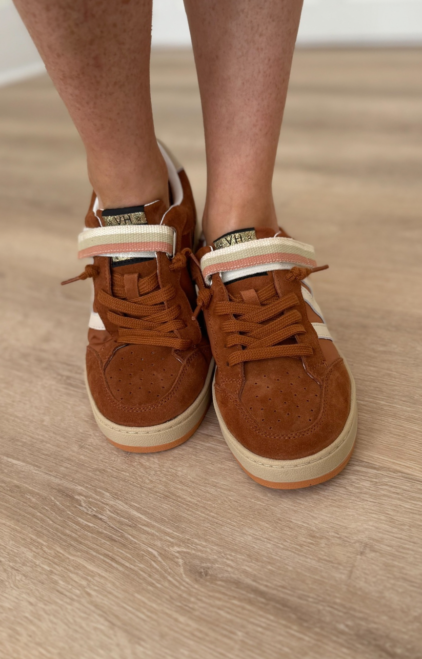 Next 10 Sneaker- Chestnut Suede