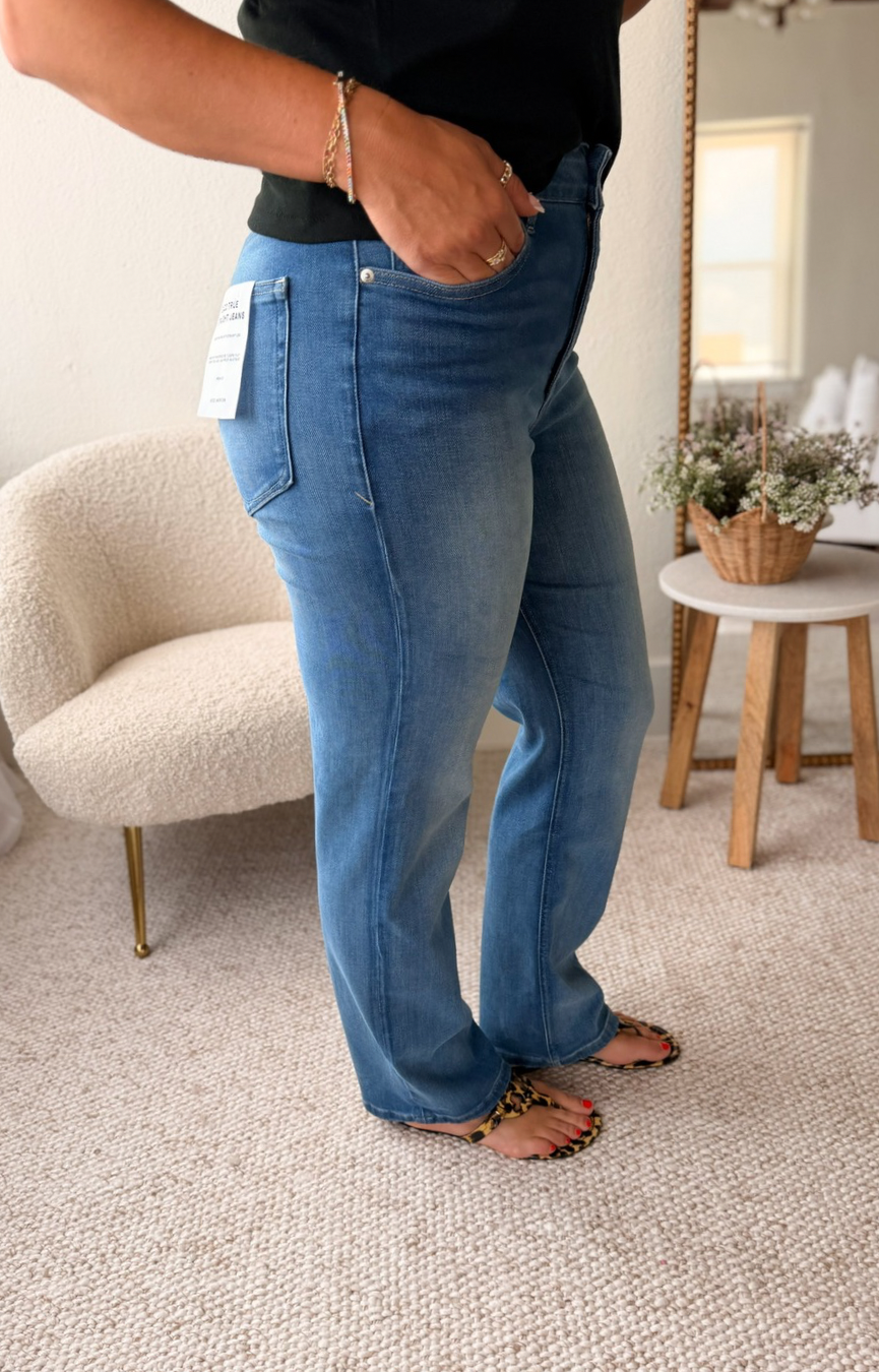 Soft Tech Good True Straight Jeans