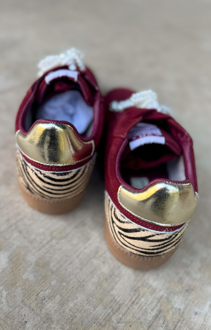 Dreamer 4 Sneaker- Burgundy/Tiger