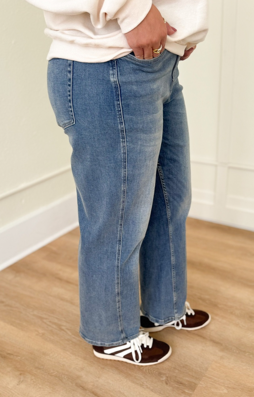 Tommy Straight Leg Jeans- Lomond Wash
