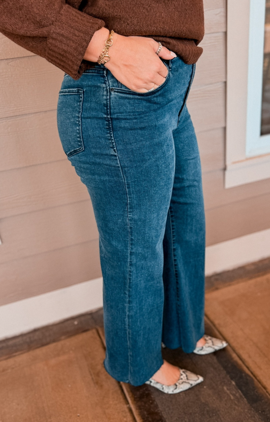 Fiona Wide Leg Jeans- Callaway Wash